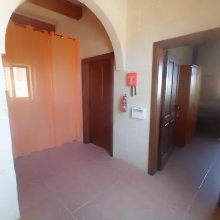 Dar Tal-lumija Ghajnsielem