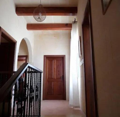 Dar Tal-lumija 4* Għajnsielem