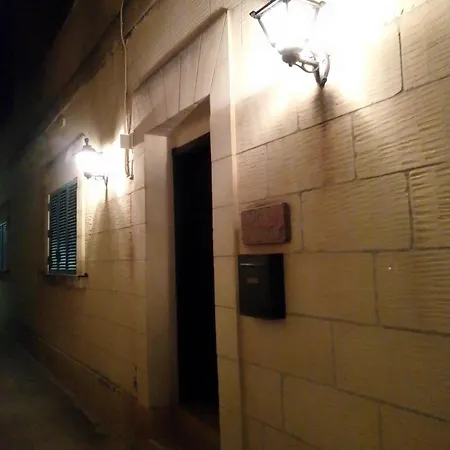 ベッド・アンド・ブレックファスト Dar Tal-lumija