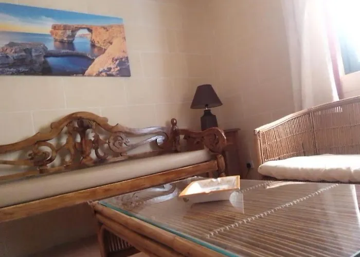 Dar Tal-lumija Bed and Breakfast Għajnsielem