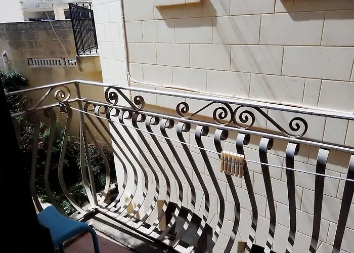 Dar Tal-lumija Bed and Breakfast 4*